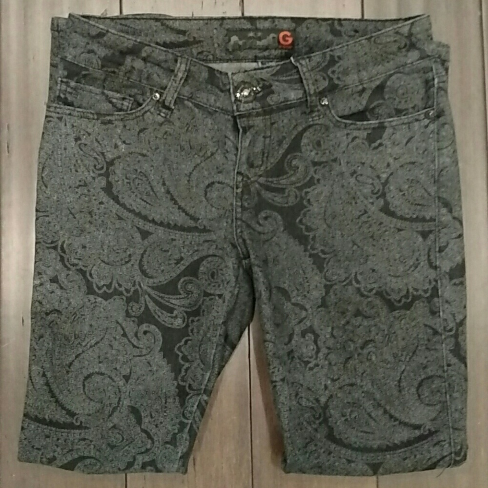 Guess black designed super skinny jeans EUC